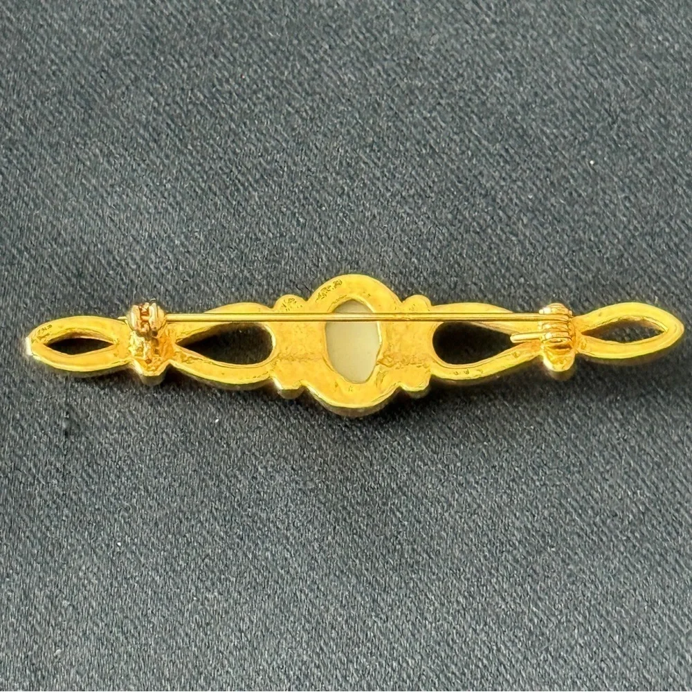 Antique Brooch Pin with Oval Green Gem